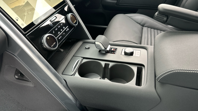 Land Rover Discovery Diesel 3.0 D350 Dynamic HSE Commercial Auto - Image 38